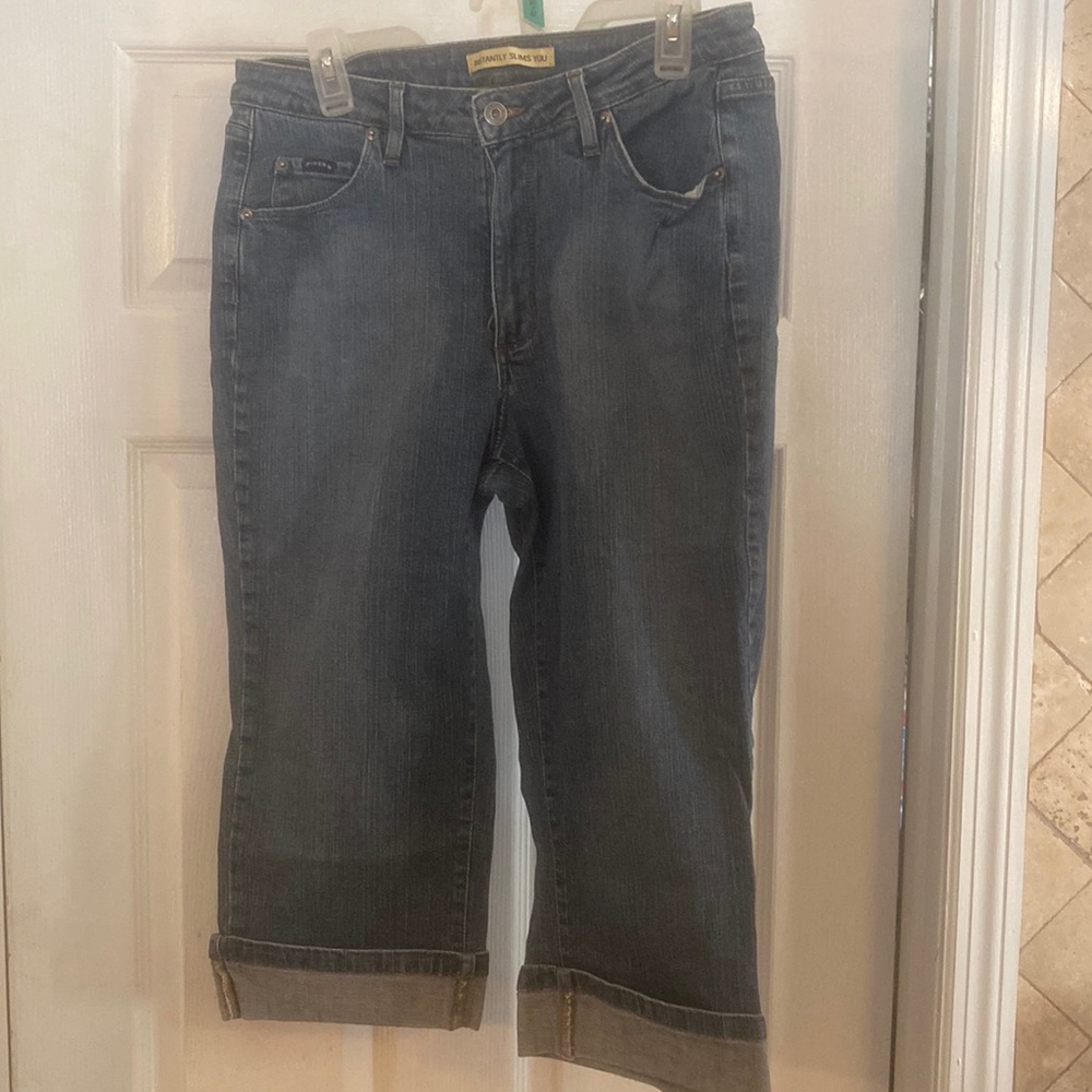 Riders vintage capri blue jeans, instantly slims you, 16M